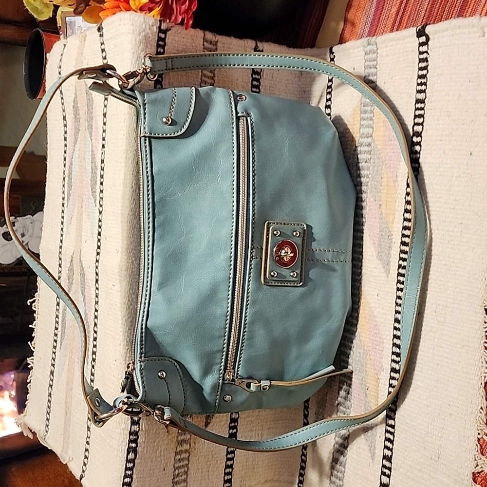 Relic shoulder bag